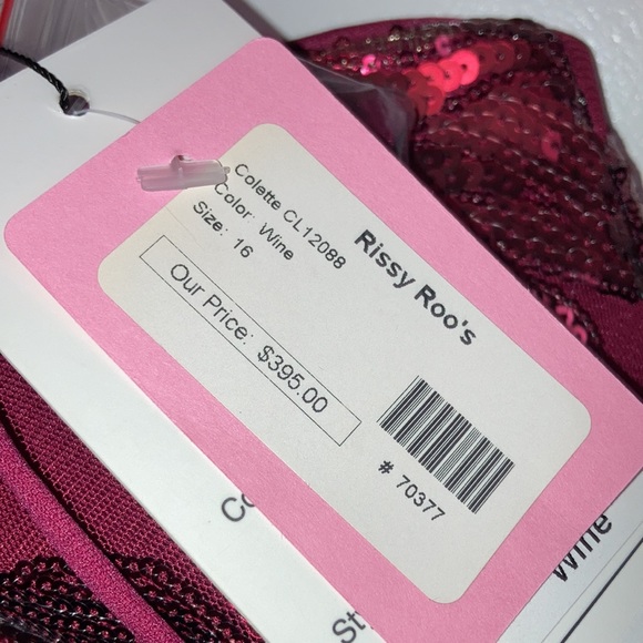 PROM DRESS - Picture 5 of 7